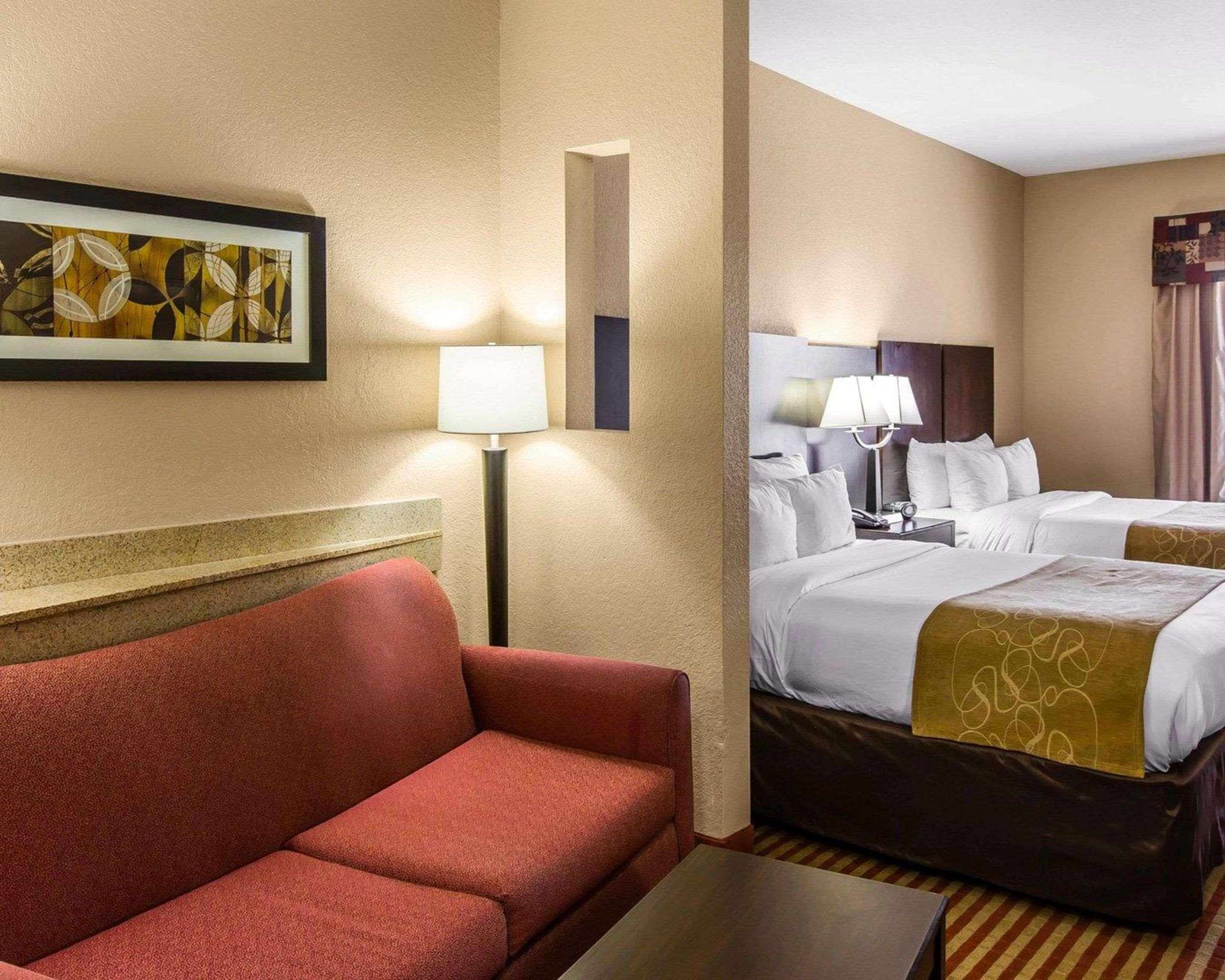 Comfort Suites Уэйкросс Экстерьер фото