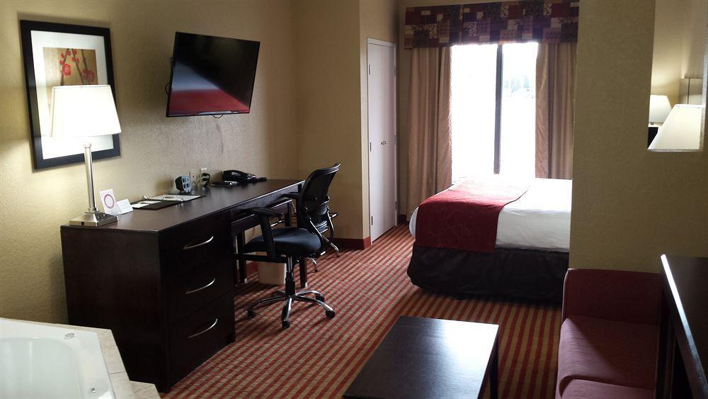 Comfort Suites Уэйкросс Экстерьер фото