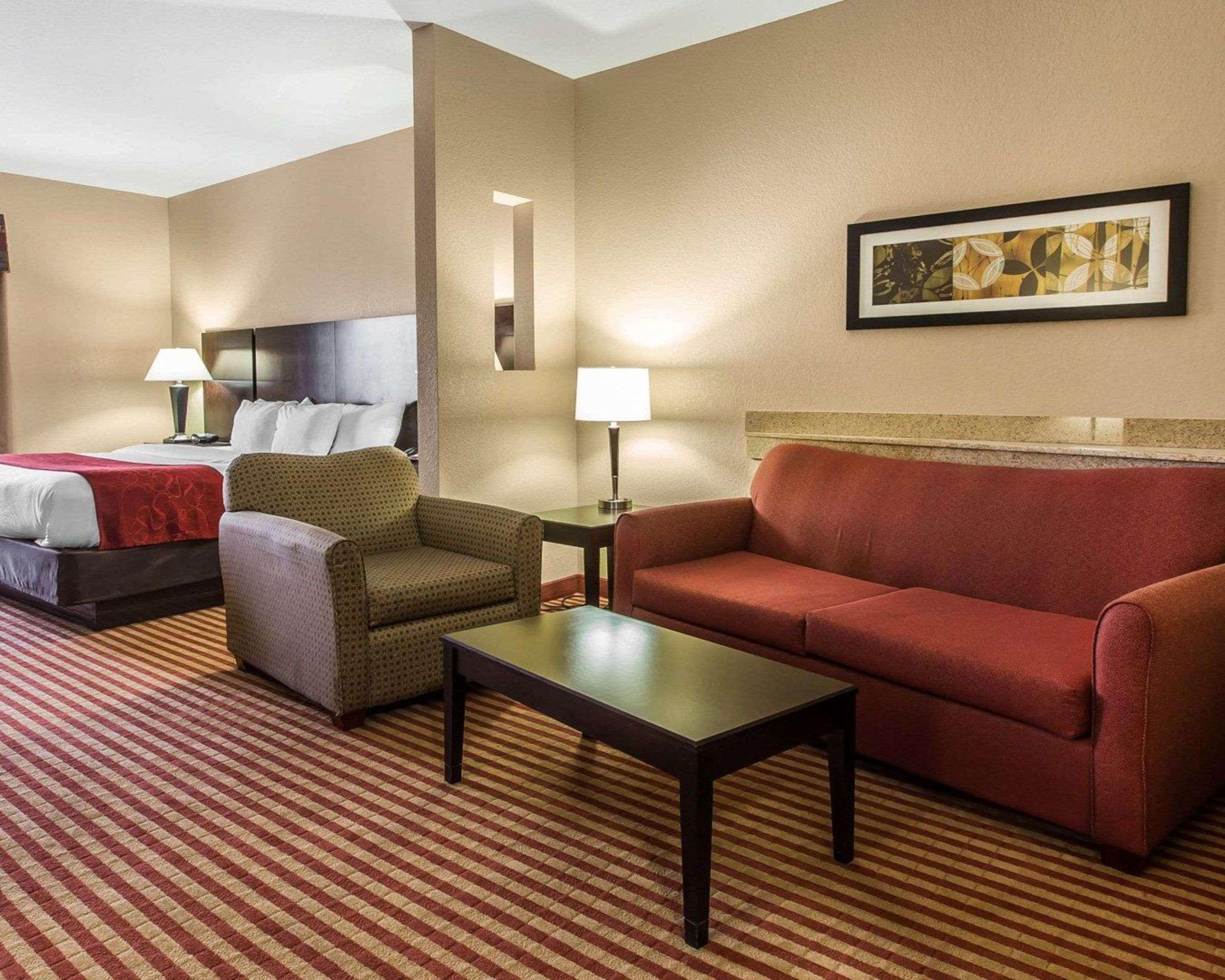 Comfort Suites Уэйкросс Экстерьер фото