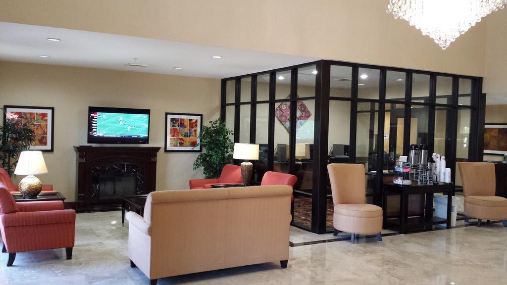 Comfort Suites Уэйкросс Экстерьер фото