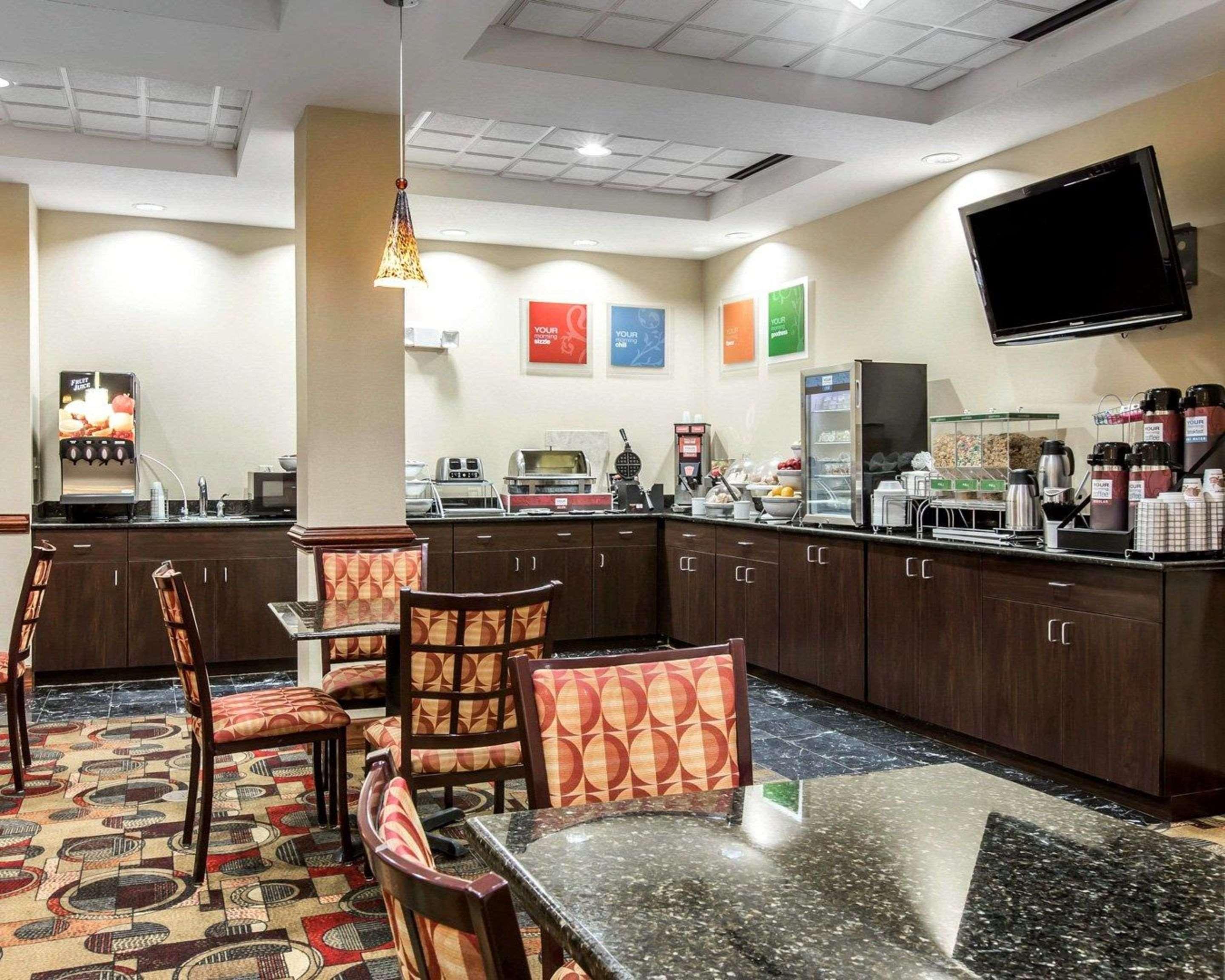 Comfort Suites Уэйкросс Экстерьер фото