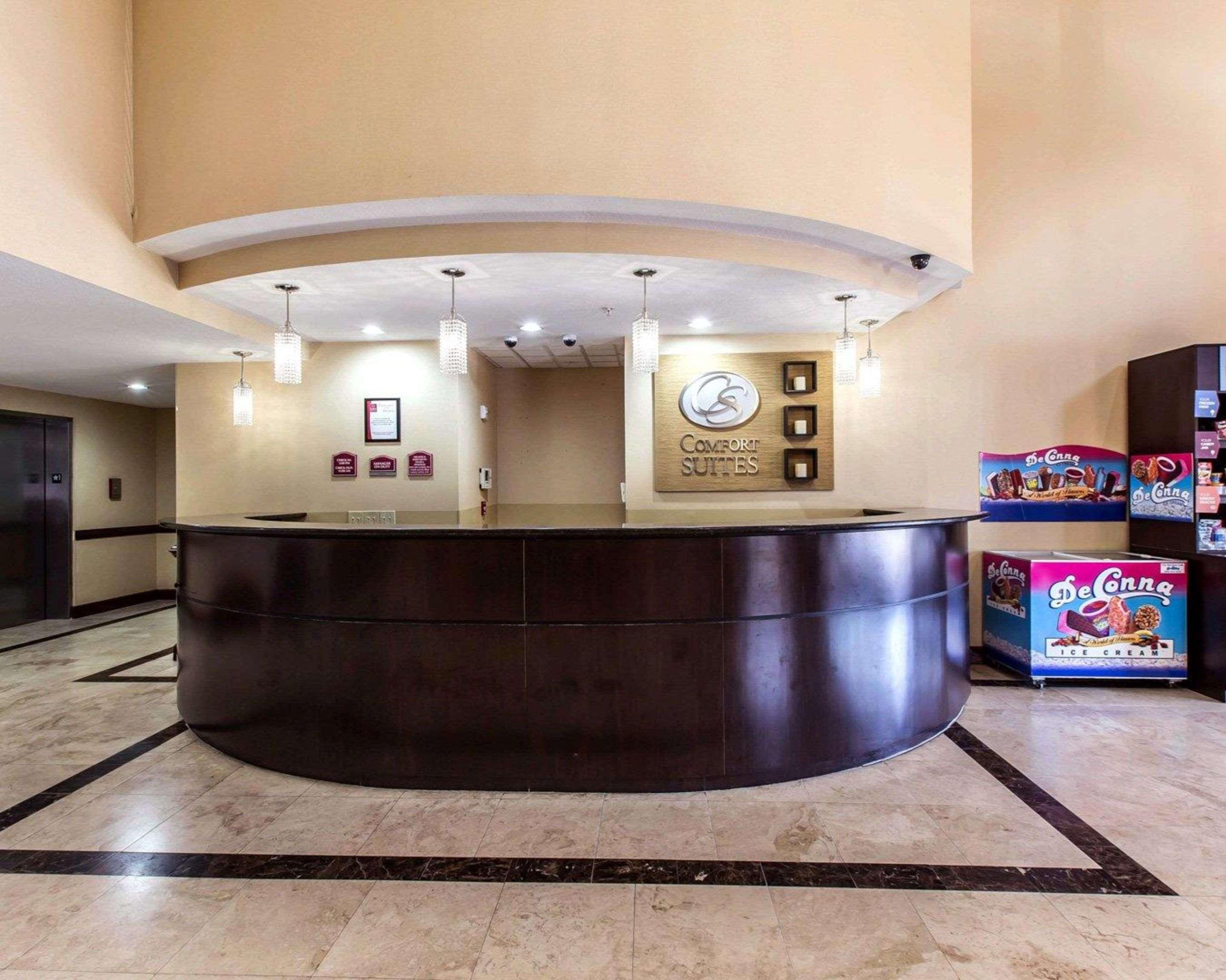 Comfort Suites Уэйкросс Экстерьер фото