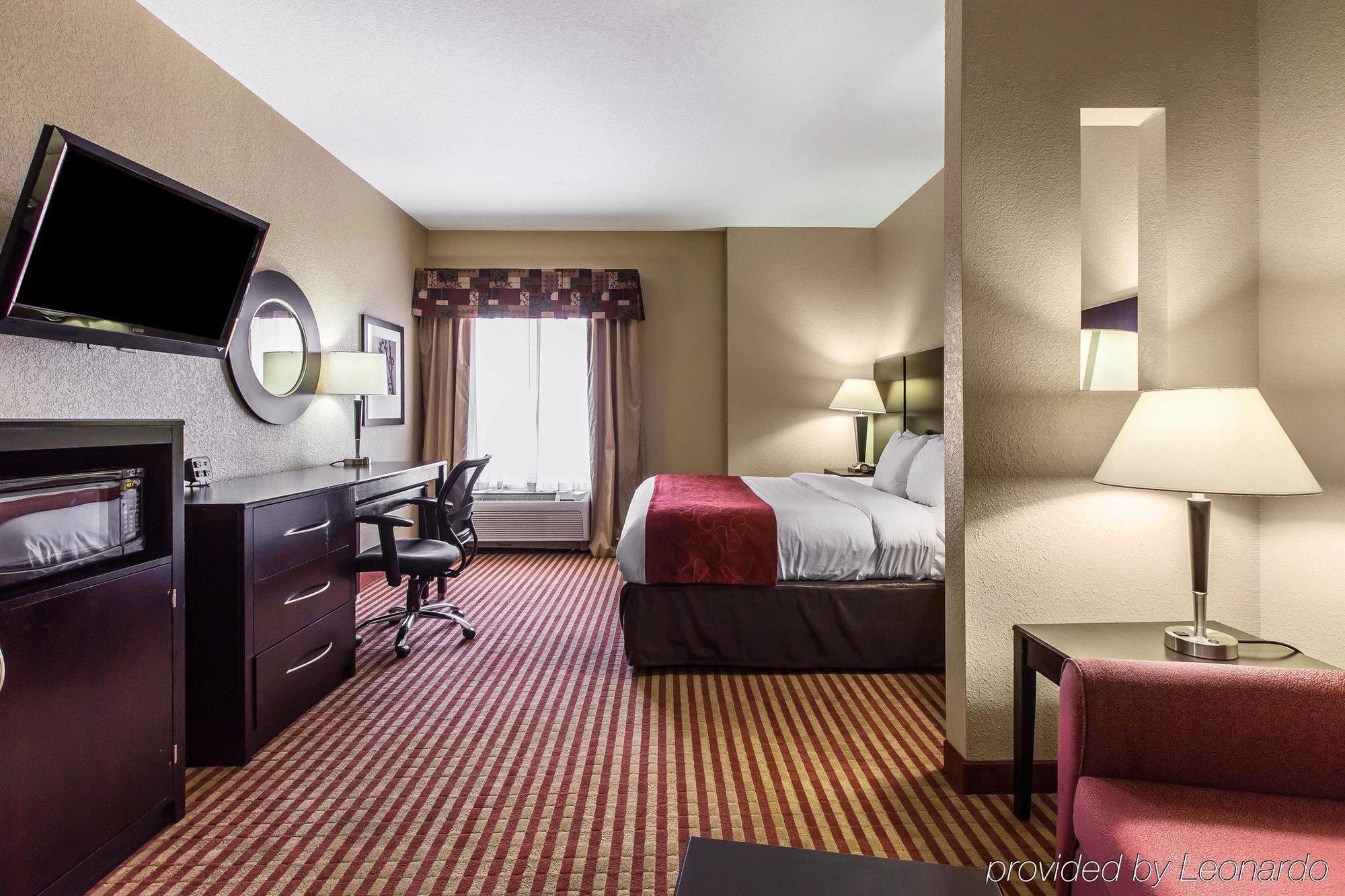 Comfort Suites Уэйкросс Экстерьер фото