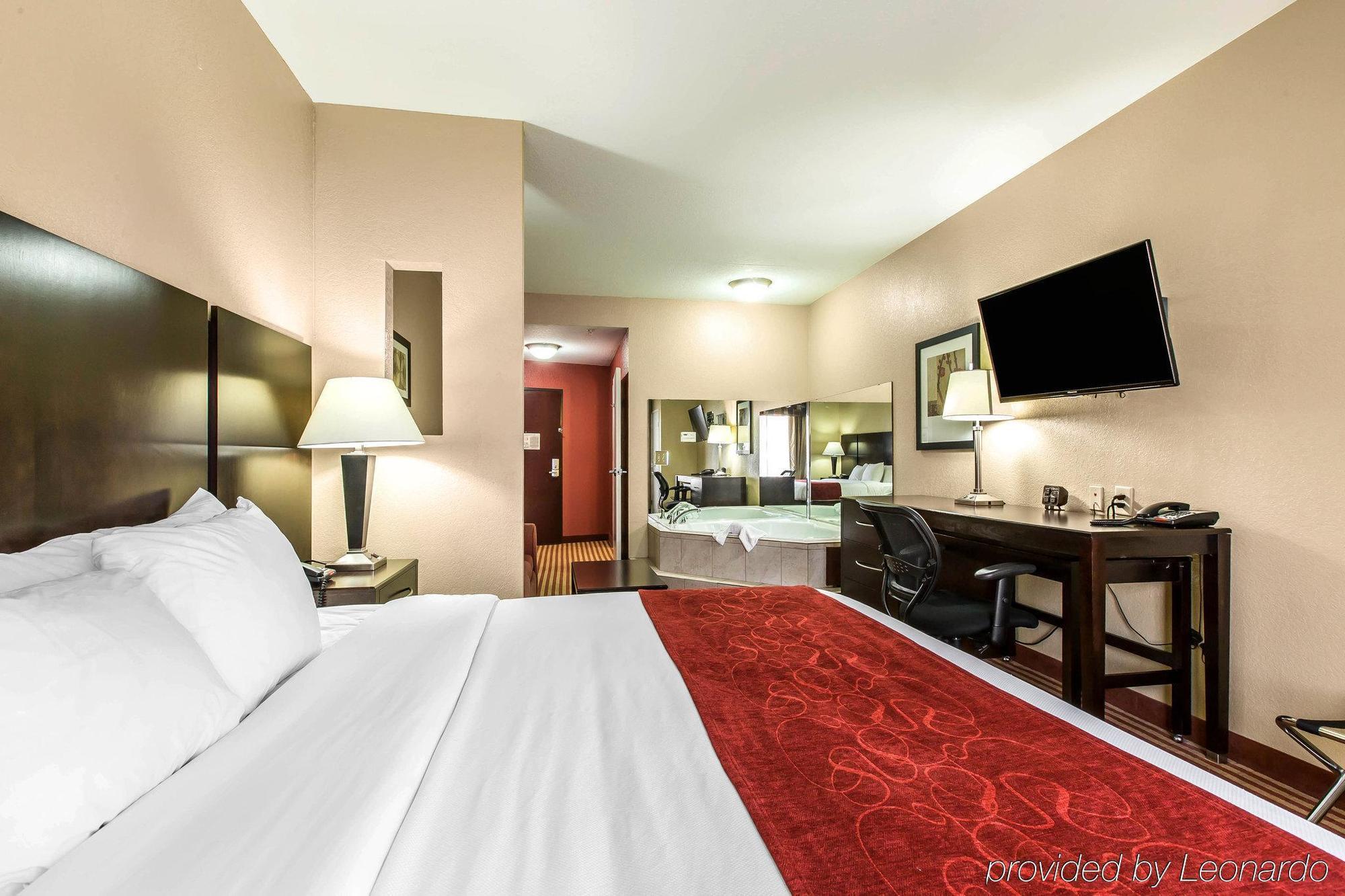 Comfort Suites Уэйкросс Экстерьер фото