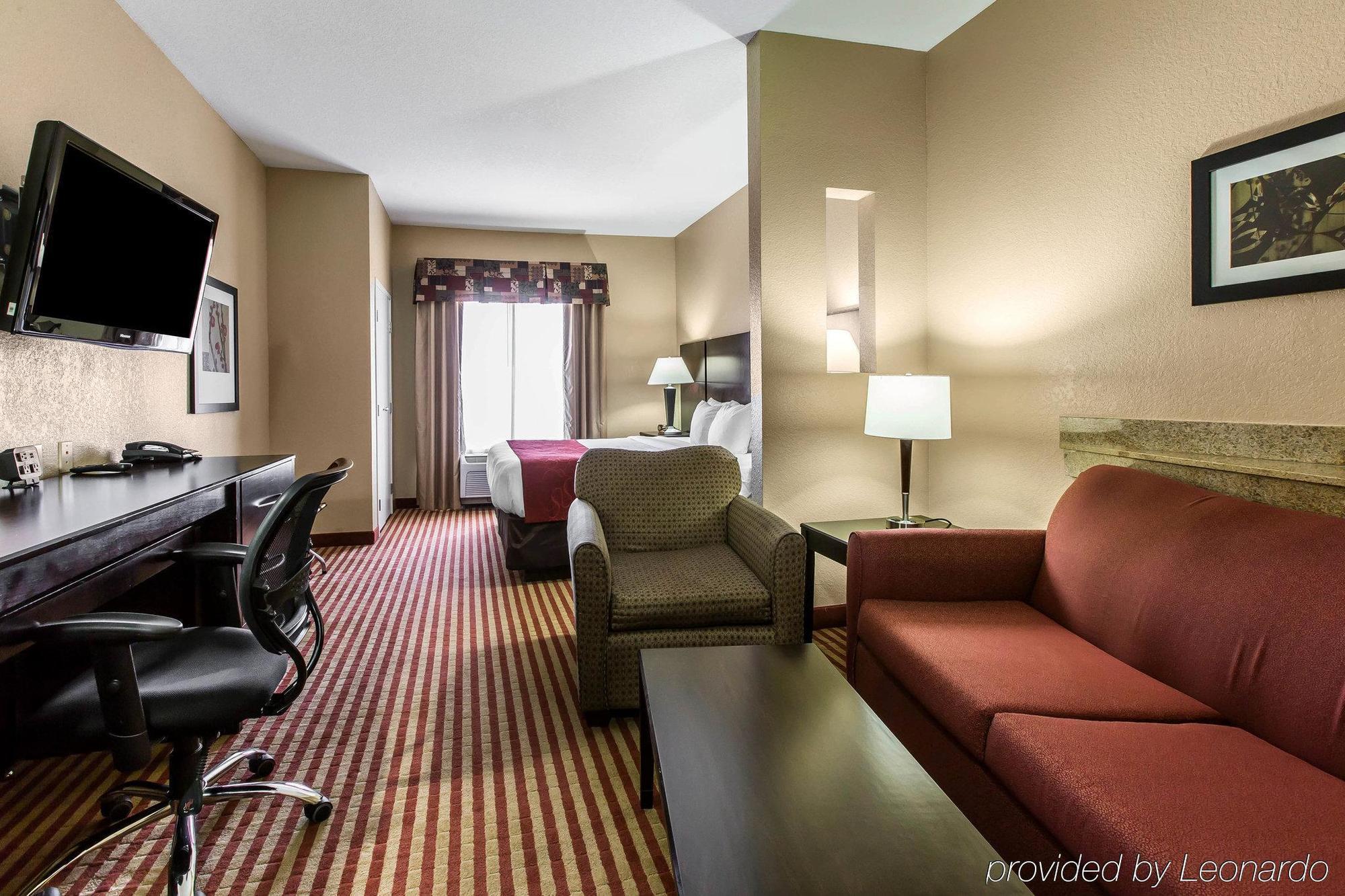 Comfort Suites Уэйкросс Экстерьер фото
