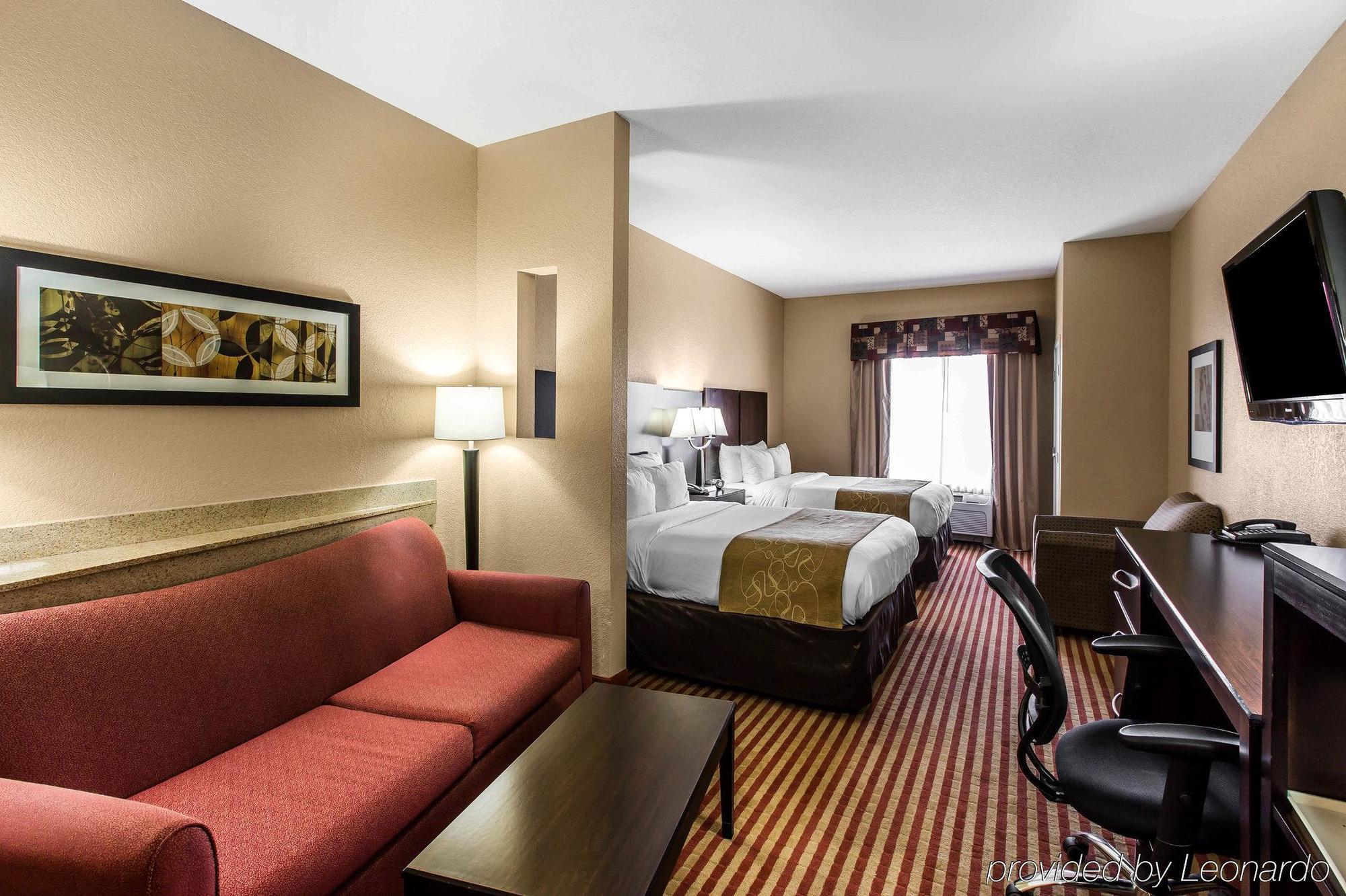 Comfort Suites Уэйкросс Экстерьер фото