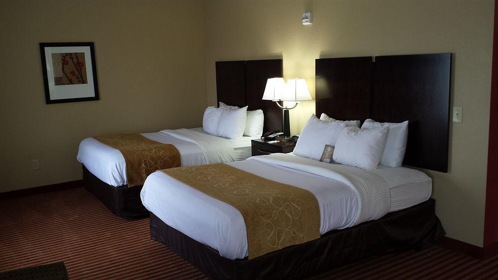 Comfort Suites Уэйкросс Экстерьер фото