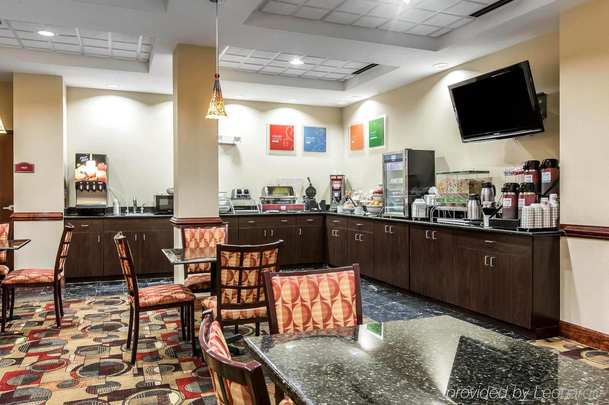Comfort Suites Уэйкросс Экстерьер фото